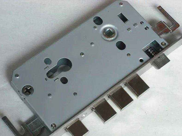 新北24小时上门开锁公司