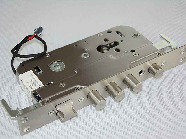 新北24小时上门开锁公司